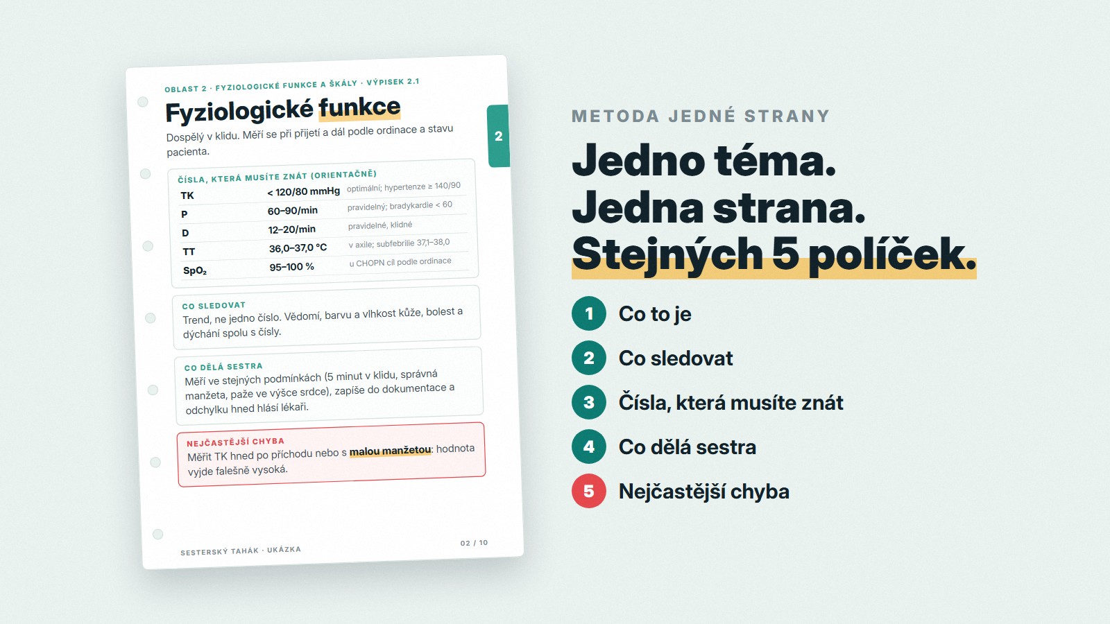 Výpisky Sesterského taháku na stole s kapesními kartami